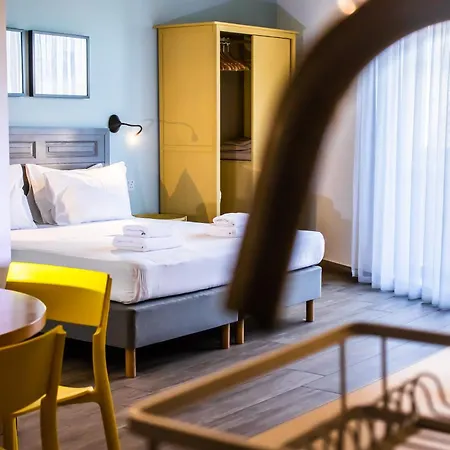 Chapter 5 Hotel